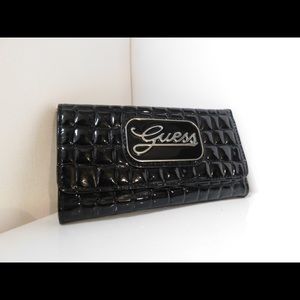 GUESS wallet